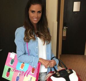 Katie Price, aka Jordan, da modella bombastica alla riduzione del seno 7