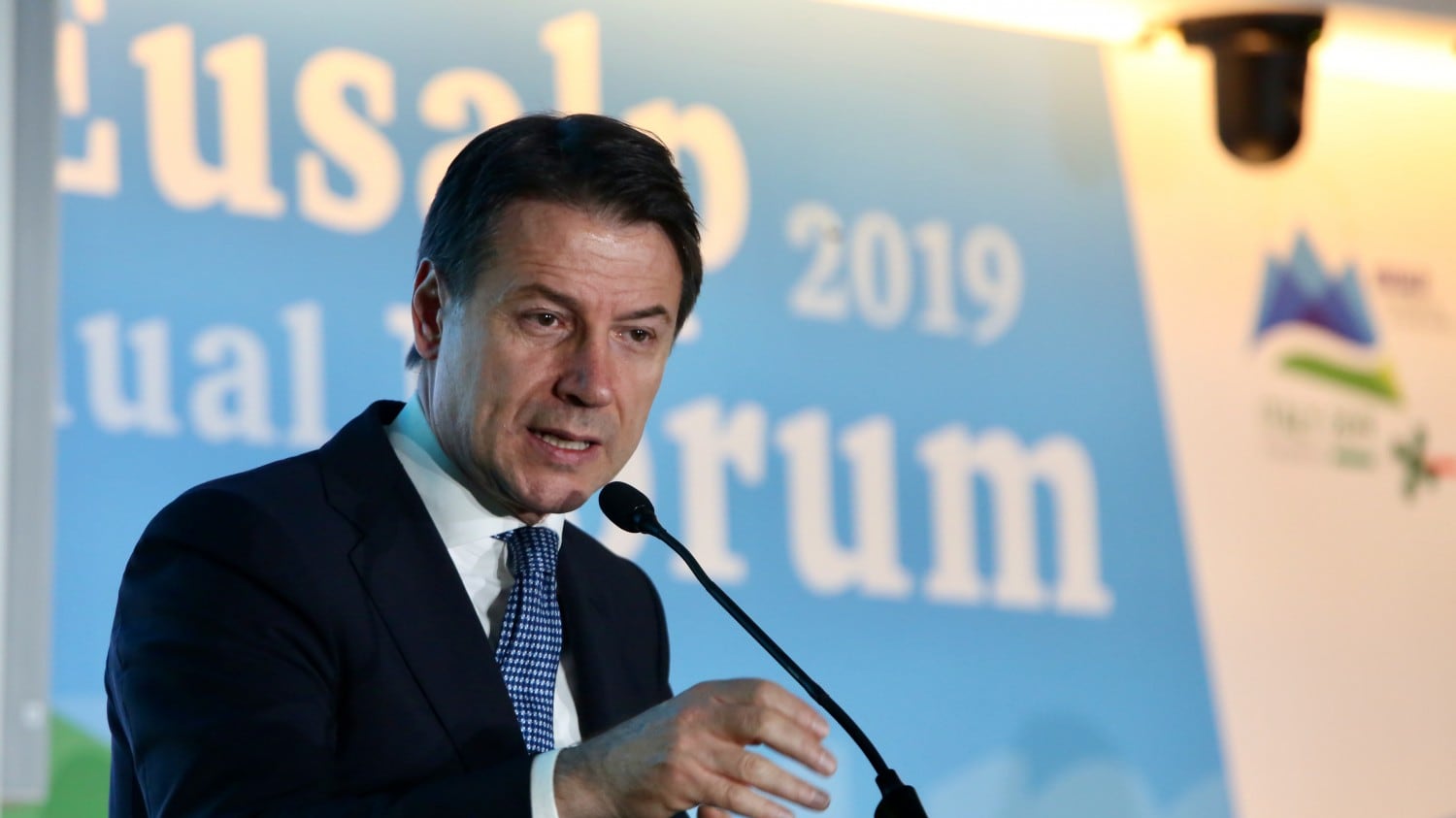 Il M5s silura Conte: "Decida il Parlamento sul Fondo Salva-Stati"