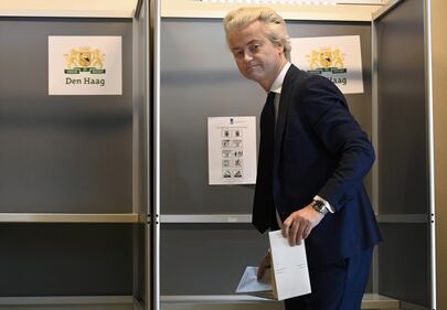 Il politico di estrema destra Geert Wilders al voto all'Aia 2