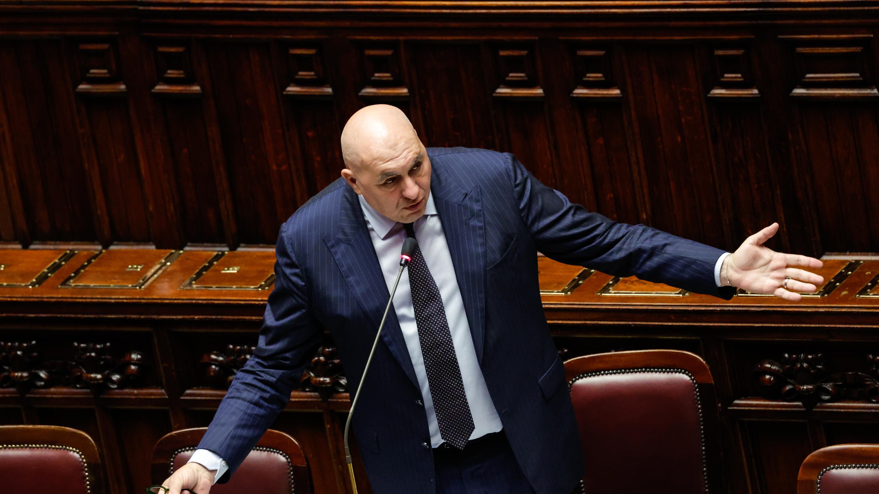 Crosetto rilancia sui pm. "Alcuni preoccupano"