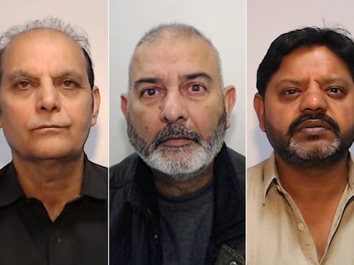 Pedofili pakistani condannati "in ritardo" per non perdere i voti Labour