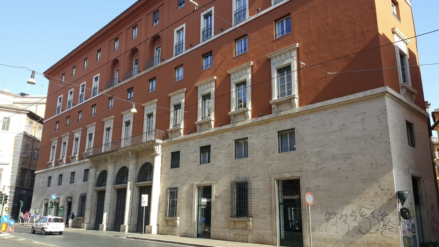 L'ex sede del Pci di via delle Botteghe Oscure diventa un albergo di lusso