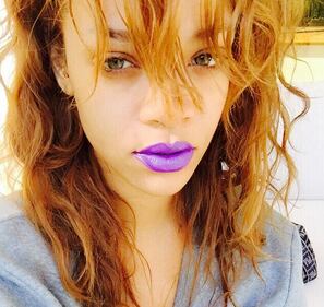 Rihanna e Instagram, tra moda, immagini sexy e vita privata 11