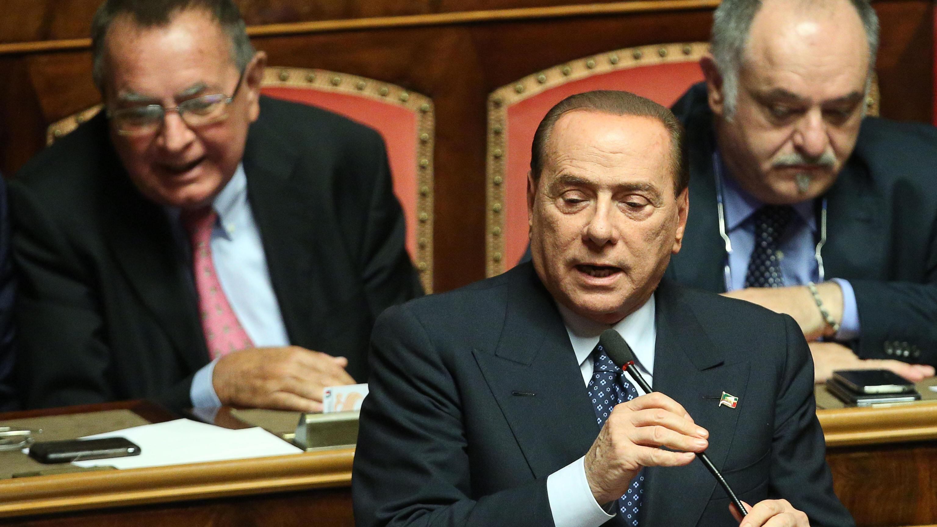 Berlusconi congela gli attriti "Ci conteremo alle Europee"