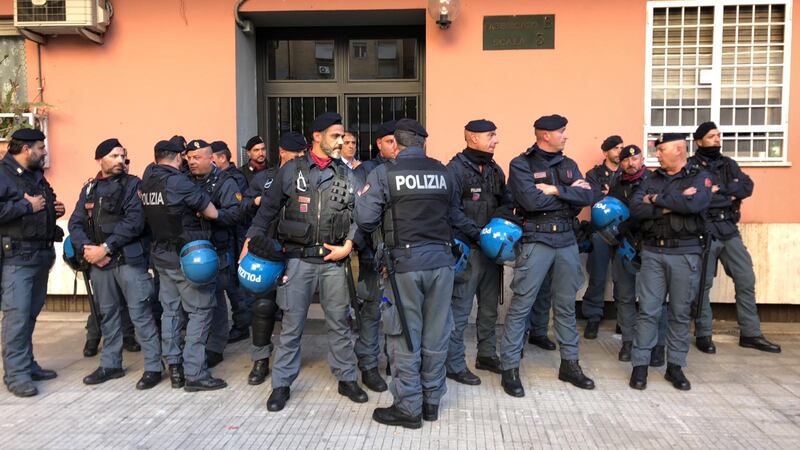 Tensione tra Casapound e antifascisti a Casal Bruciato 11
