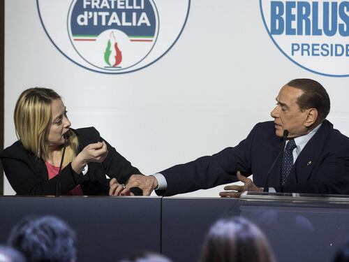 Meloni e il nodo Colle: "Berlusconi garantisce la sovranità nazionale"