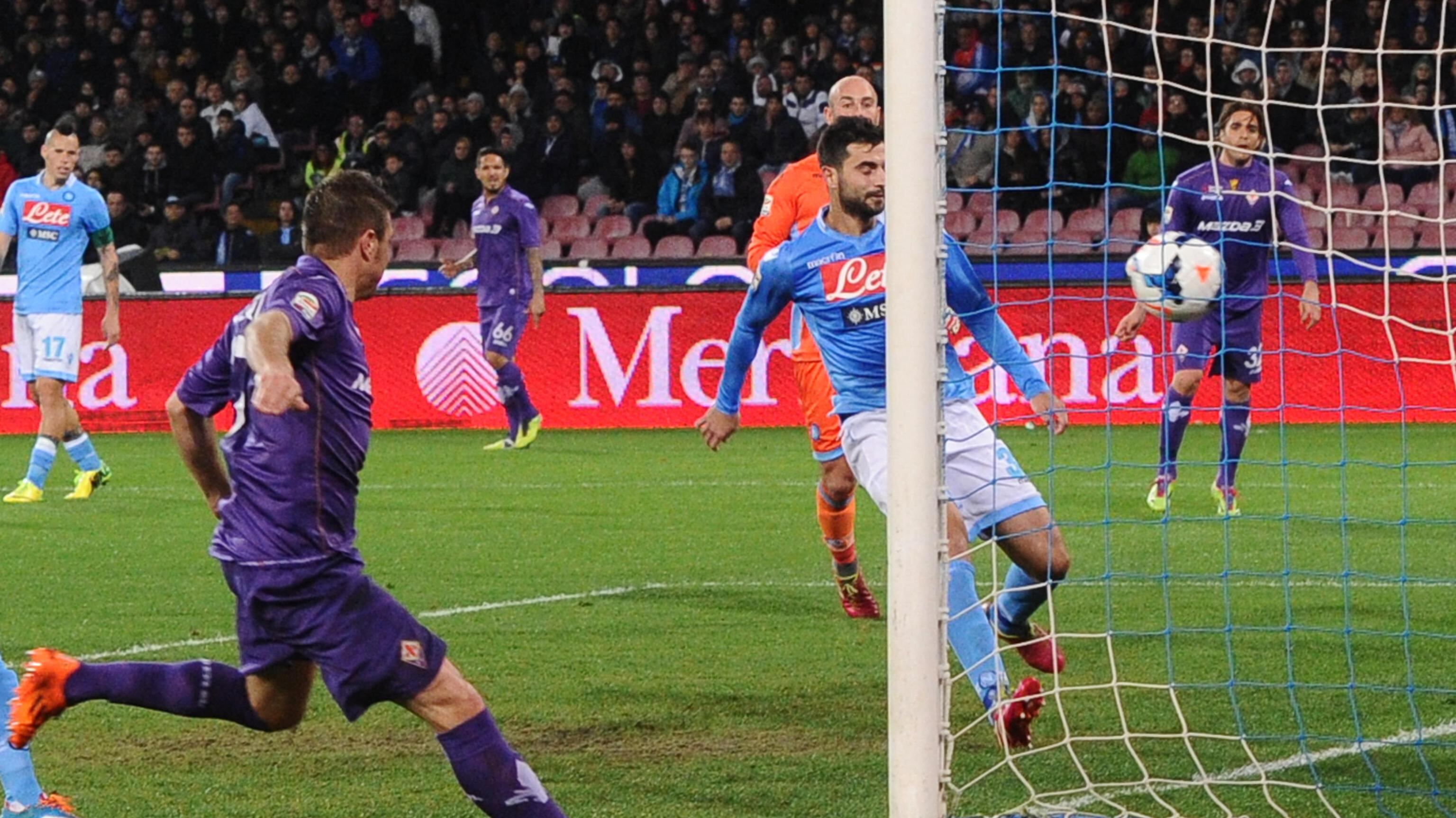 Napoli, un altro suicidio. Colpo Montella