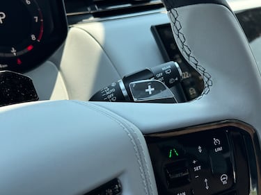Range Rover Sport SV: guarda le foto 15