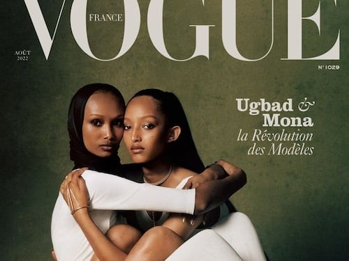 Lo spot di Vogue France all'islam: in copertina arriva l'hijab