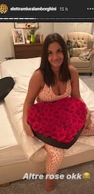 Elettra Lamborghini, squat sexy in quarantena 10