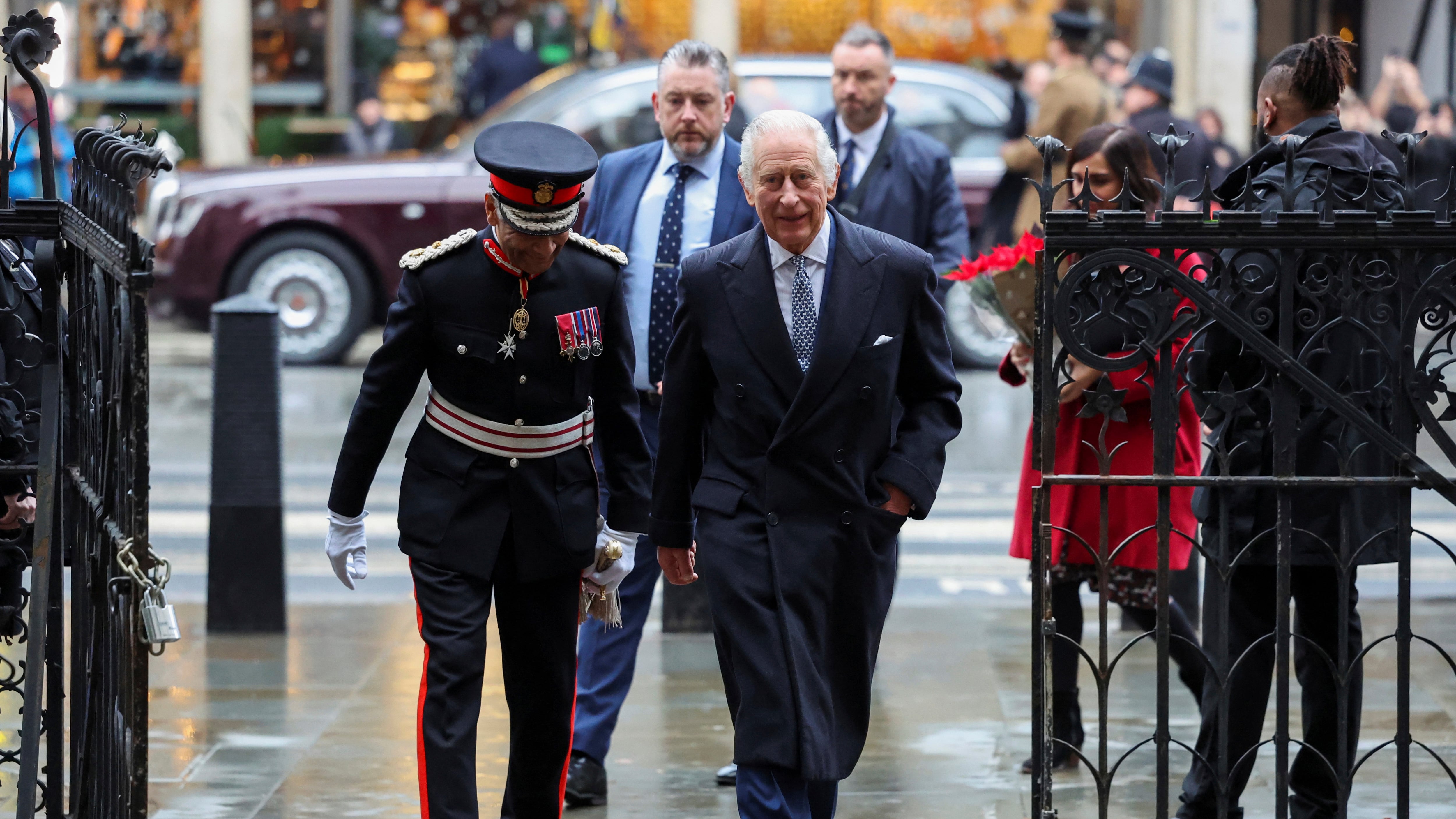 Re Carlo III operato alla London Clinic: “Sta bene”