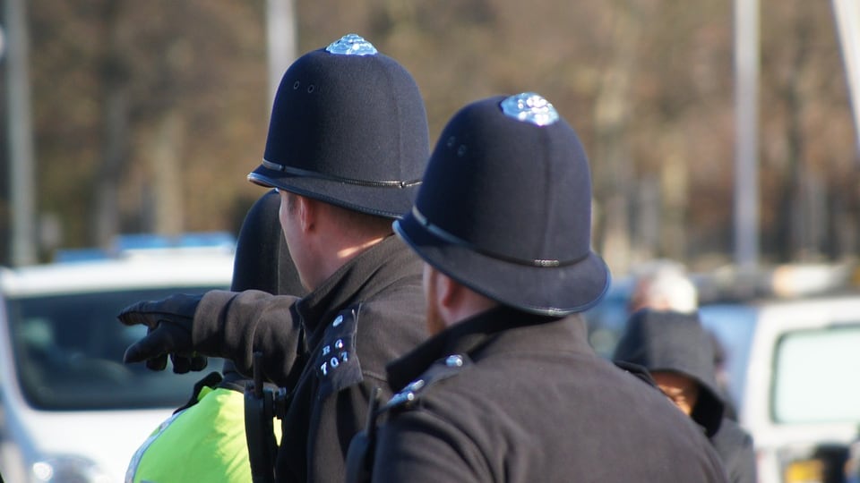 Picchiato e accoltellato dalla fidanzata: 22enne la denuncia