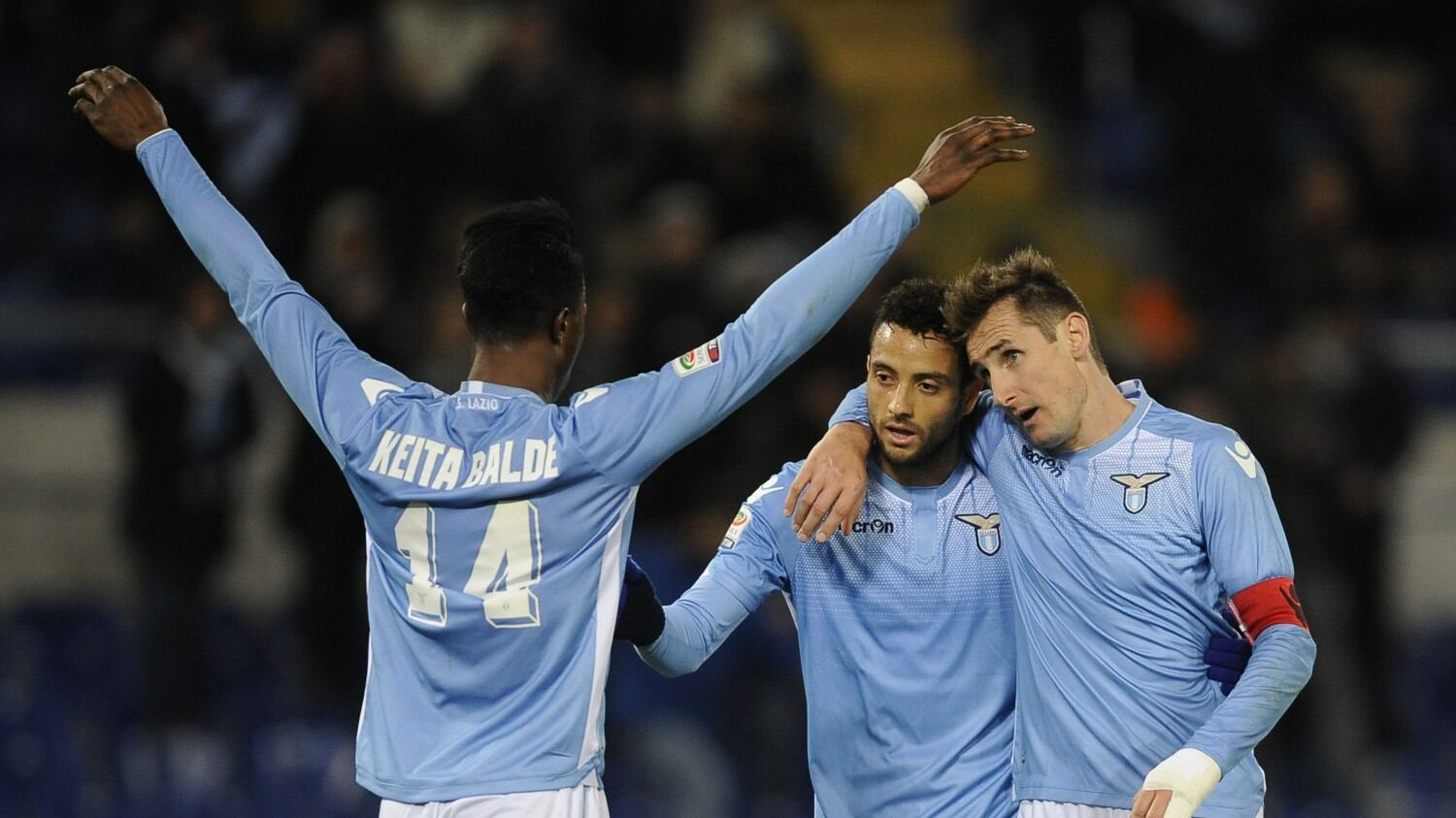 Serie A, la Lazio ritrova Klose e inguaia l'Atalanta