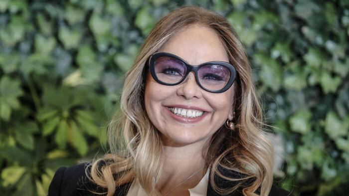 "Deve darci il cachet di Sanremo". Chi vuole i soldi della Muti