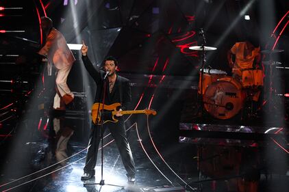 Sanremo 2024: ecco il look della prima serata del Festival dei The Kolors 3