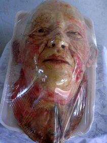 Ecco il pane-horror a forma di resti umani 1