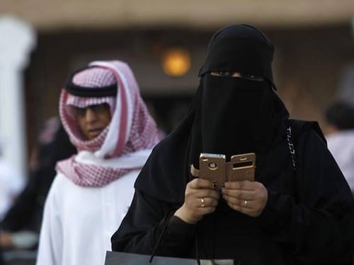 Scoppia il caso Absher, la app saudita per controllare i movimenti delle donne