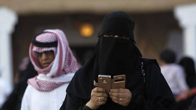 Scoppia il caso Absher, la app saudita per controllare i movimenti delle donne