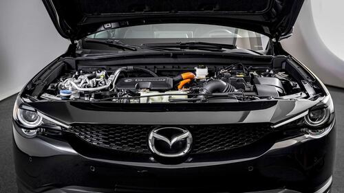 Mazda MX-30 R-EV, guarda tutte le foto 12