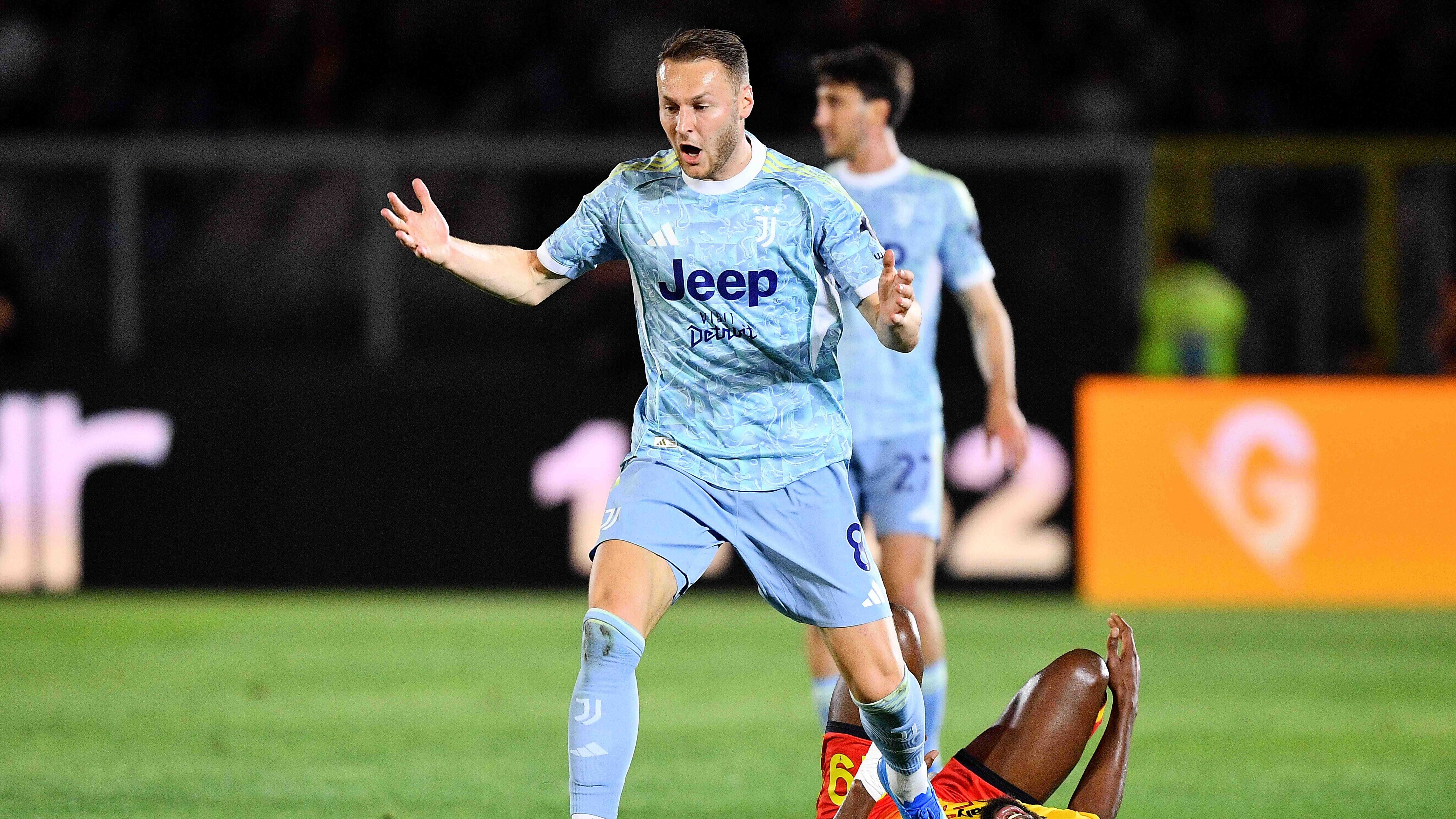 Juve, per la mediana ha speso come il PSG