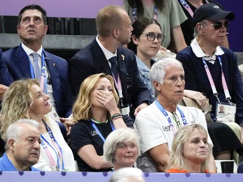 Meloni incontra Bach e il Cio prende tempo sull'equità nello sport. "Confronto in futuro"
