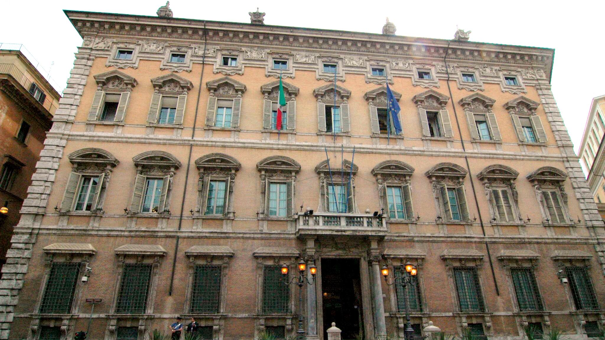 C'è primo sì alla riforma: i 18enni potranno votare al Senato