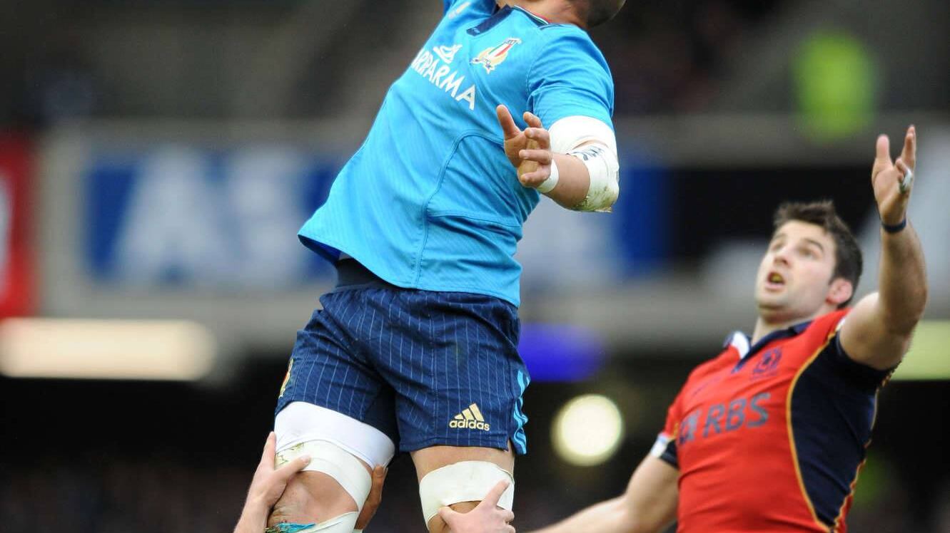 Rugby, l'impresa dell'Italia: trionfa in Scozia in rimonta