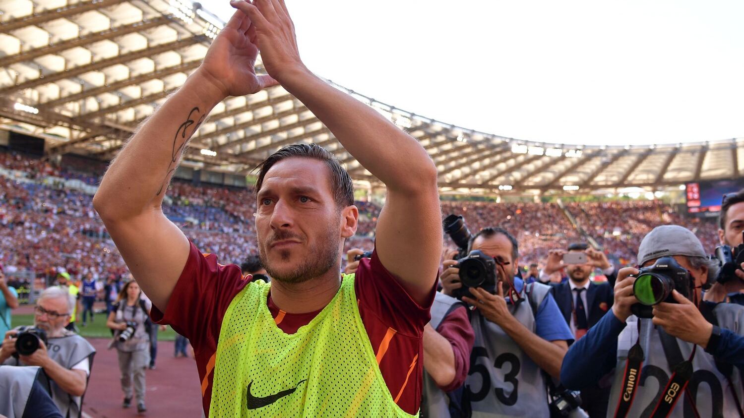 La Roma si prende il secondo posto: tutto l'Olimpico ai piedi di Totti