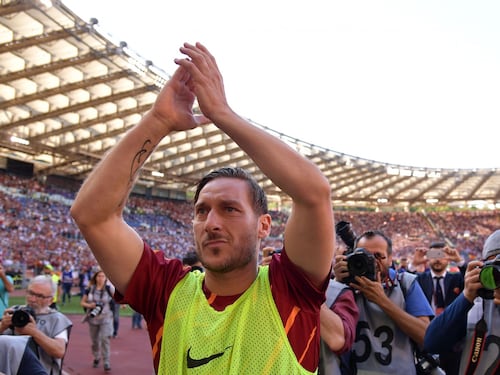 La Roma si prende il secondo posto: tutto l'Olimpico ai piedi di Totti