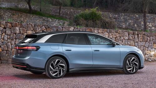 Nuova Volkswagen ID.7 Tourer,  guarda tutte le foto 16