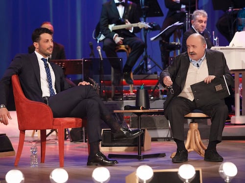 Corona attacca Cecchi Paone. E in studio viene tolto l'audio