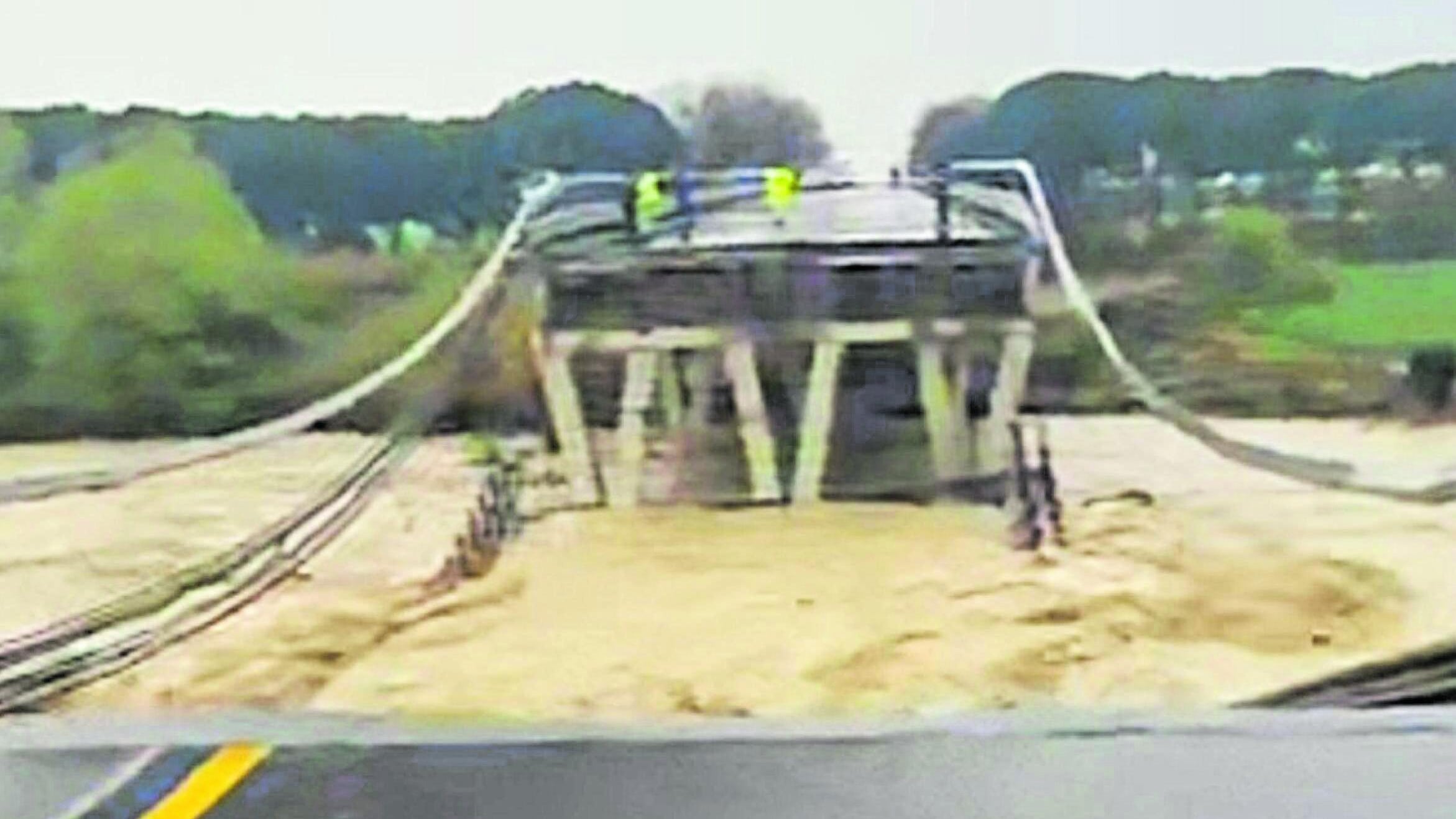 Al Sud il ciclone di Pasqua. Crolla un ponte in Molise