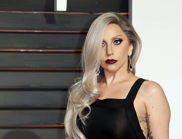 Lady Gaga per il terremoto: foto 14