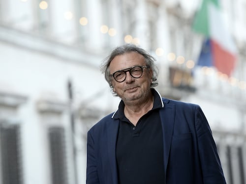 Gli immigrati invadono Lampedusa? Il sindaco se la prende con Salvini e Meloni