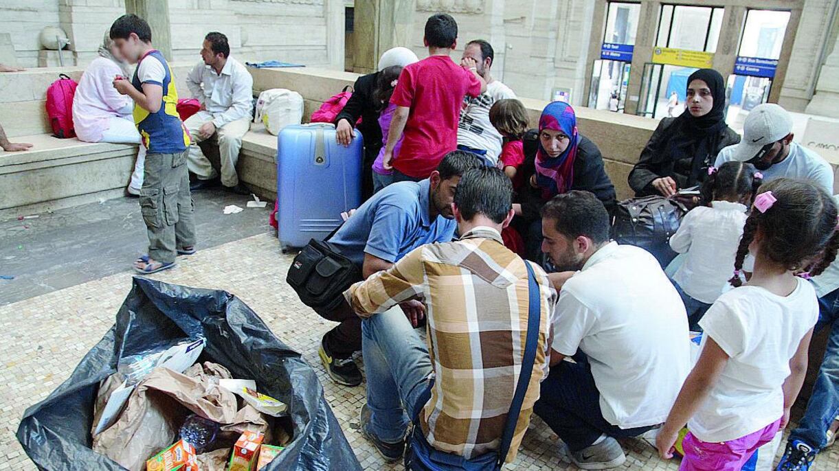 Pediatri in stazione Centrale per visitare i bimbi profughi