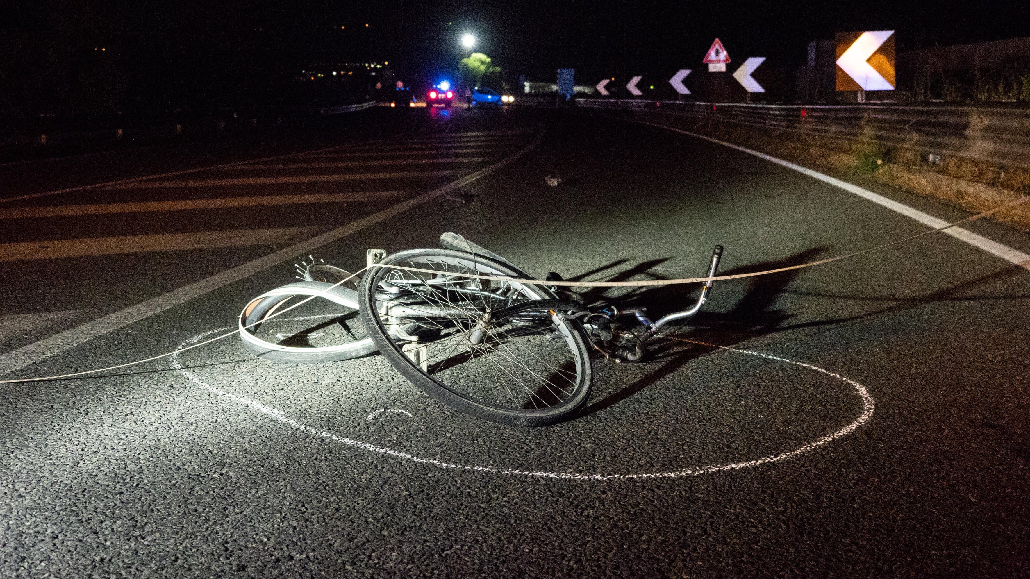 Travolge e uccide un ciclista, arrestata 28enne