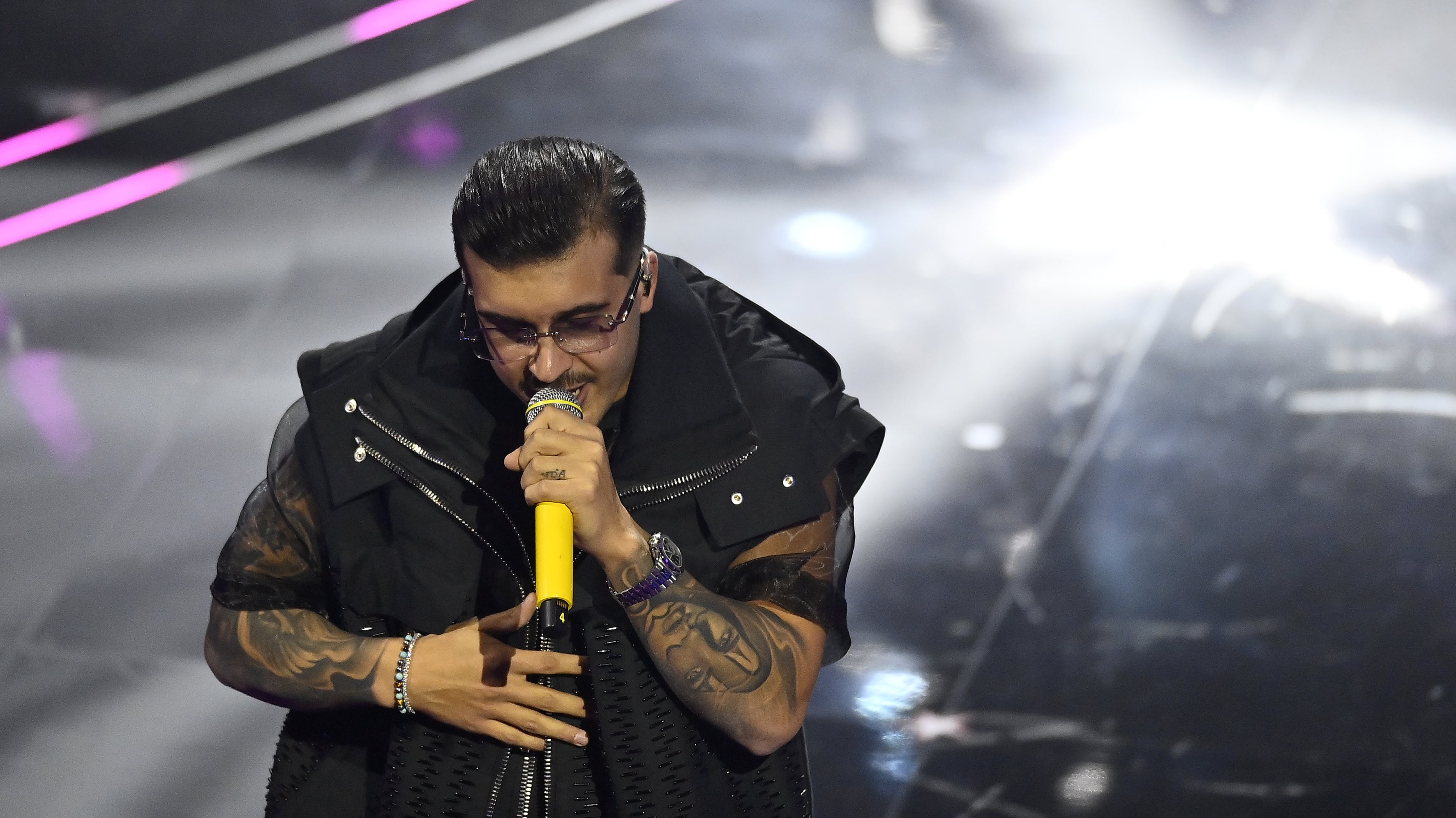 Geolier vs. Angelina Mango: rivalità a Sanremo a suon di fake news