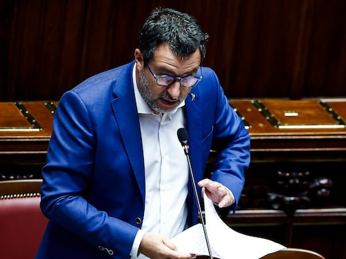 Ferrovie, Salvini zittisce i detrattori: “Ecco i dati e i numeri: mai così tanti treni in circolazione al giorno”