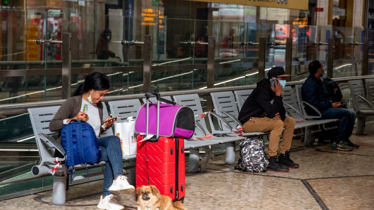 Confini, braccio di ferro nell'Ue. L'Italia: "La quarantena rimane"