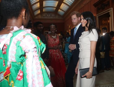 Meghan Markle elegante tra i futuri leader 7