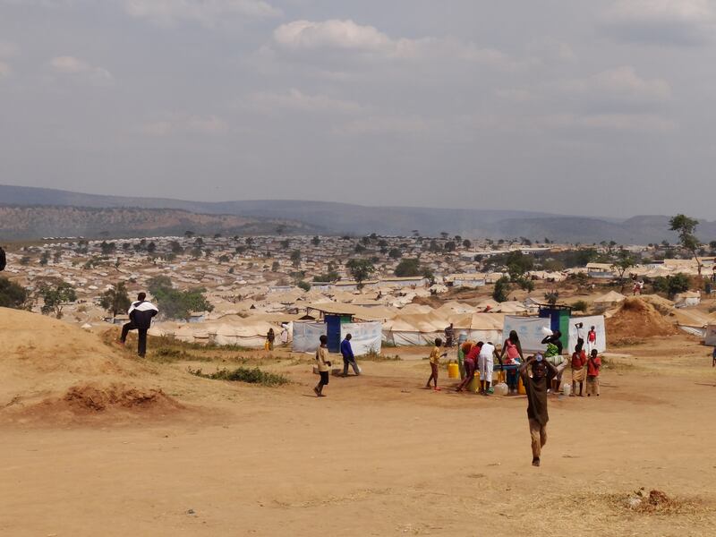 Il campo profughi di Mahama  1