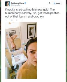 Adrianne Curry, lato B nudo su Twitter 1