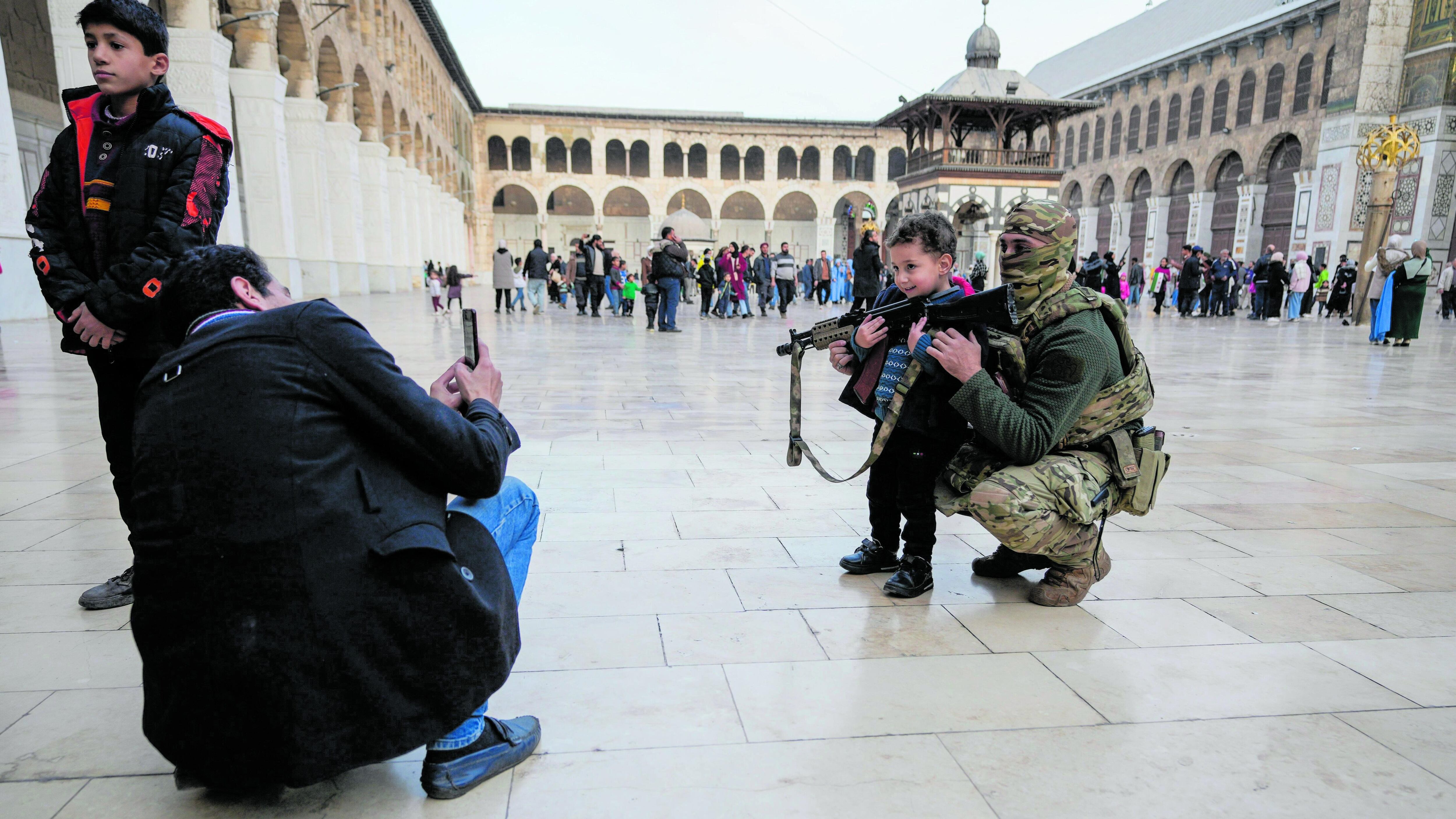 Ecco la jihad "moderata". Kalashnikov ai bambini