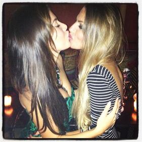 Guerra-Sorcinelli: pose lesbo 4