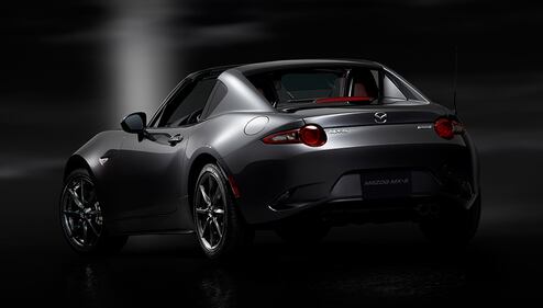 Mazda MX-5 RF, la due posti debutta in Europa 1