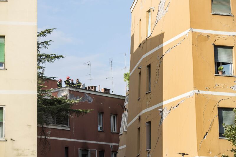 Roma, crolla palazzina a Ponte Milvio 7