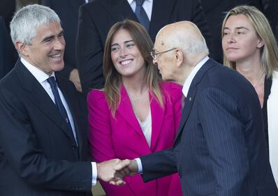 2 giugno, la Boschi in fuxia scherza con Casini 6