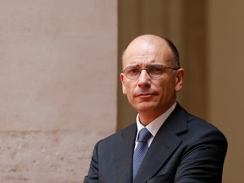 Il governo taglia le Province: saranno cancellate dalla Carta