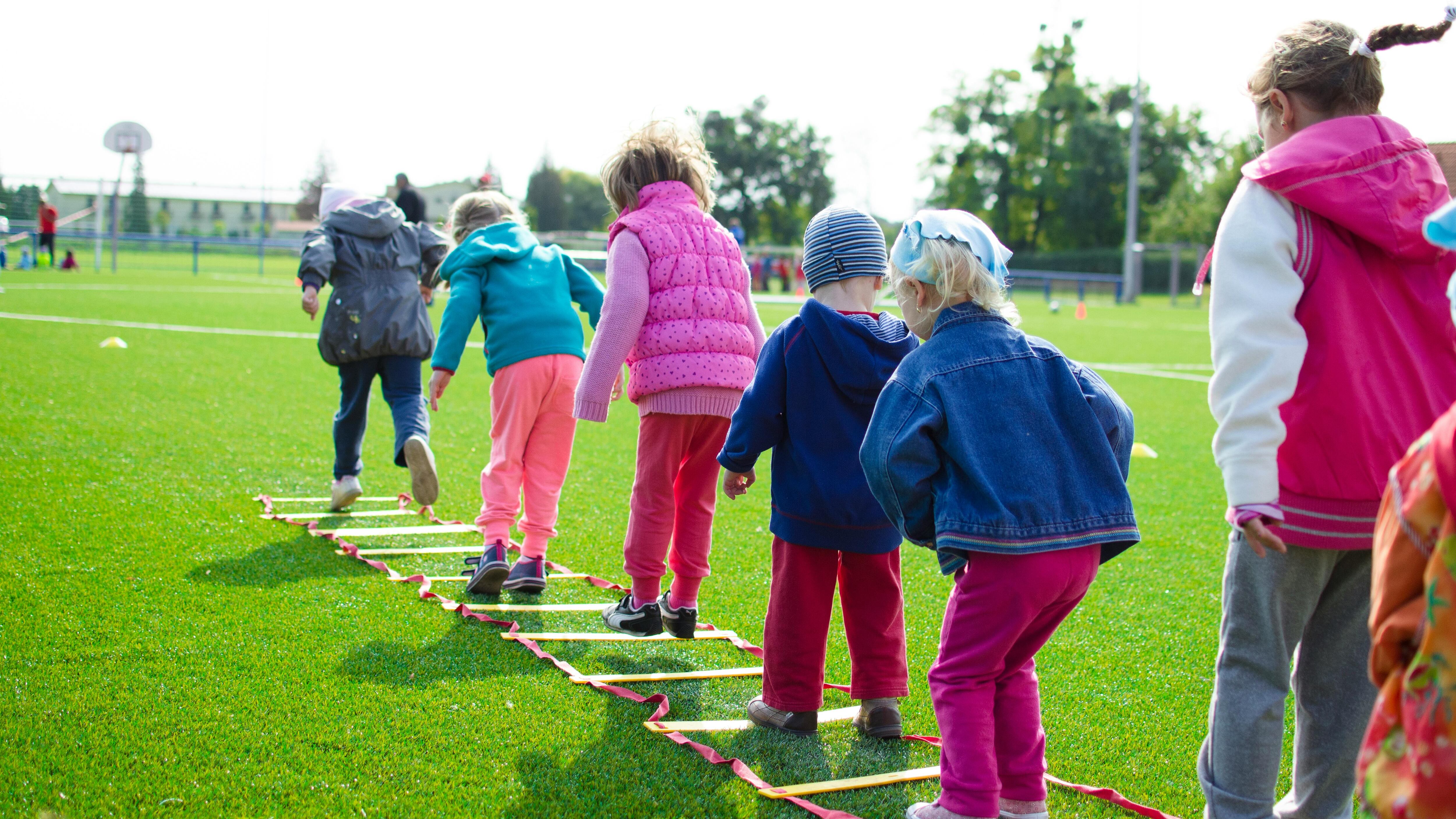 Osteoporosi, attività fisica e alimentazione sin da piccoli: così si può prevenire secondo l'esperto