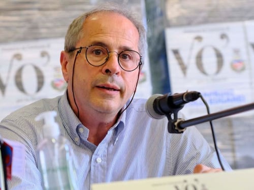 Crisanti e il vaccino a gennaio: "Io il primo non lo farei..."